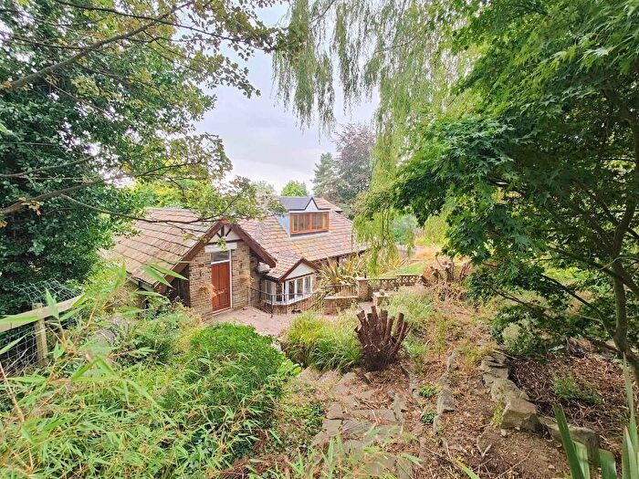 4 Bedroom Detached House For Sale In Marldon Road, Northowram, HX3