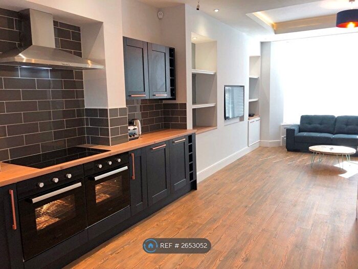 6 Bedroom Terraced House To Rent In Gresford Avenue, Liverpool, L17