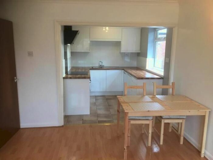 1 Bedroom Flat To Rent In Wake Green Road, Moseley, Birmingham B13