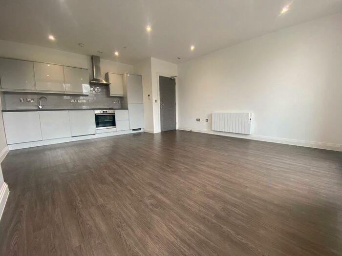 2 Bedroom Apartment To Rent In Lichfield Road, Sutton Coldfield, B74