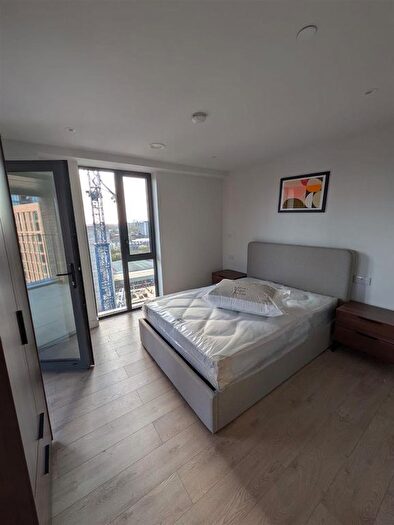 2 Bedroom Flat To Rent In Waterhouse Tower, Dutton Street, Manchester, M3