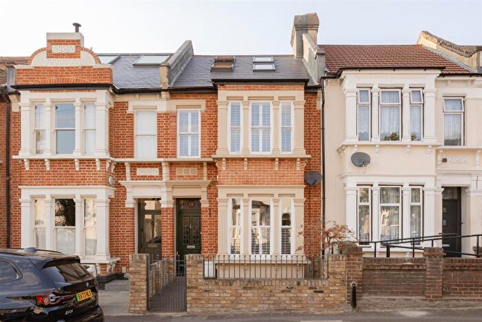 4 Bedroom House For Sale In Granville Road, Walthamstow, E17