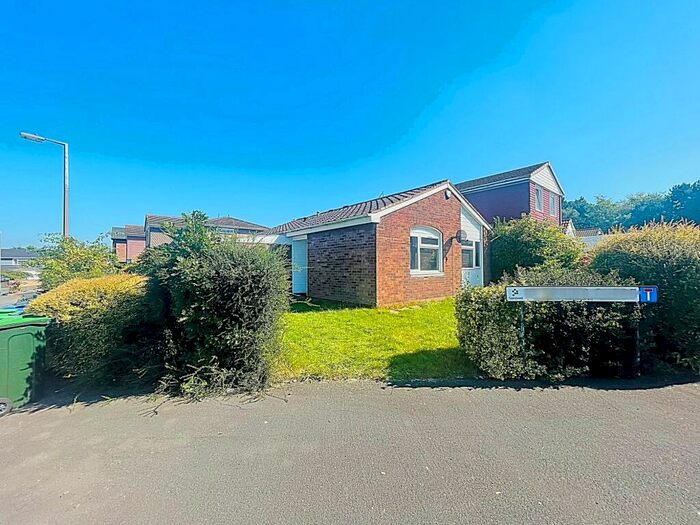 2 Bedroom Bungalow To Rent In St Davids Close, West Bromwich, B70