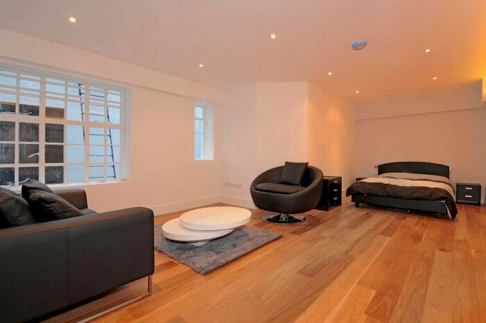 Studio To Rent In Porchester Gardens, Bayswater W2