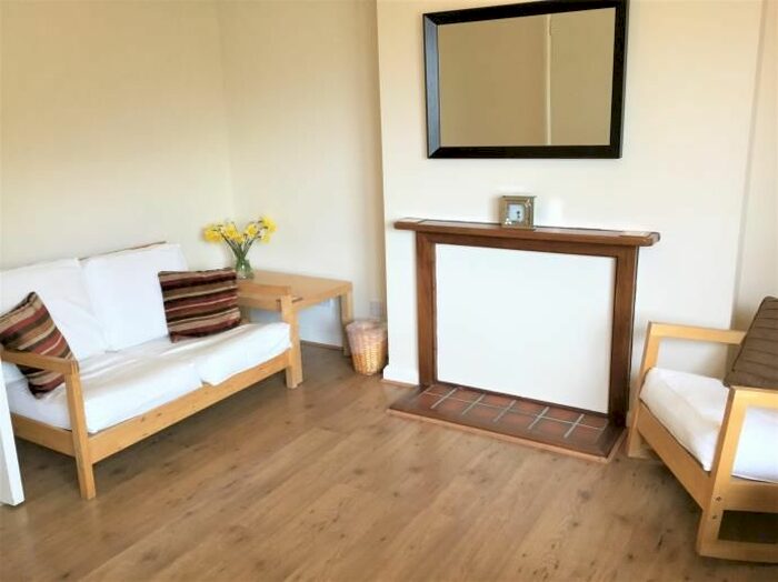 1 Bedroom Flat To Rent In Pleasance, Edinburgh, EH8