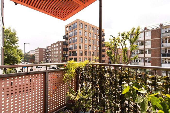 2 Bedroom Flat For Sale In Queensbridge Road, Adelaide Wharf, E2