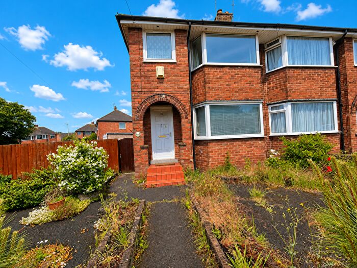 3 Bedroom Semi-Detached House For Sale In Ambleside Road, Blackpool, FY4