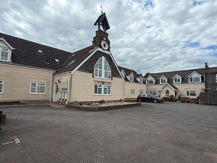 2 Bedroom Flat To Rent In Churchill Court, Dover, CT17