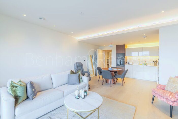 1 Bedroom Flat To Rent In Lighterman Towers, Harbour Avenue, SW10