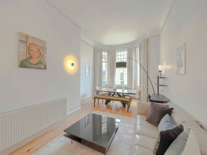 3 Bedroom Flat To Rent In Stanhope Gardens, London, SW7