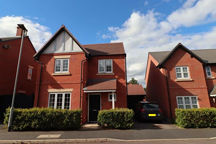 4 Bedroom Detached House To Rent In Quincy Close, Nuneaton, CV11