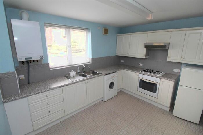 2 Bedroom Flat To Rent In The Landings, Penarth, CF64