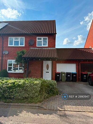 3 Bedroom Semi-Detached House To Rent In Harebell Close, Milton Keynes, MK7
