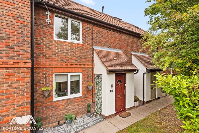 2 Bedroom Terraced House For Sale In Mallards Rise, Harlow, CM17