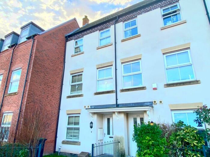 3 Bedroom Terraced House To Rent In Cedar Road, Nuneaton, Warwickshire, CV10