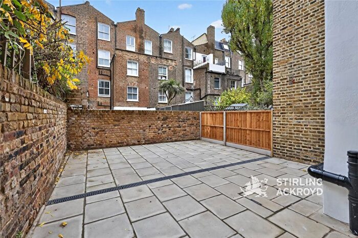 1 Bedroom Flat To Rent In St Charles Square, Notting Hill, London, W10