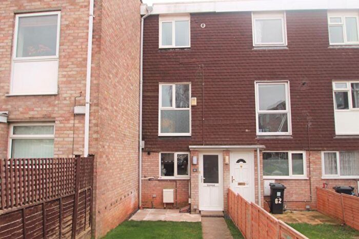 2 Bedroom Maisonette To Rent In Chiltern Close, Bristol, BS30