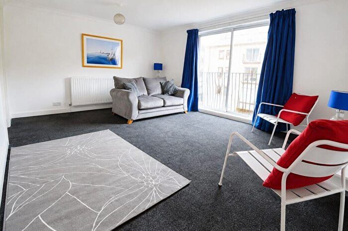 2 Bedroom Flat To Rent In L East Parkside, Edinburgh, EH16
