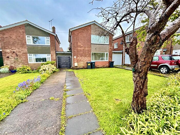 3 Bedroom Link Detached House For Sale In Finchale Road, Newton Hall, Durham, DH1