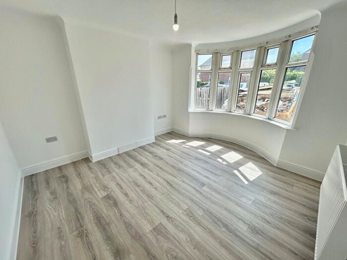 3 Bedroom House To Rent In Langdale Road, Nottingham, NG3