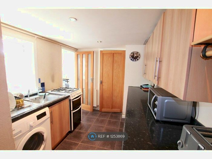 4 Bedroom Terraced House To Rent In Blenheim Road, Reading RG1