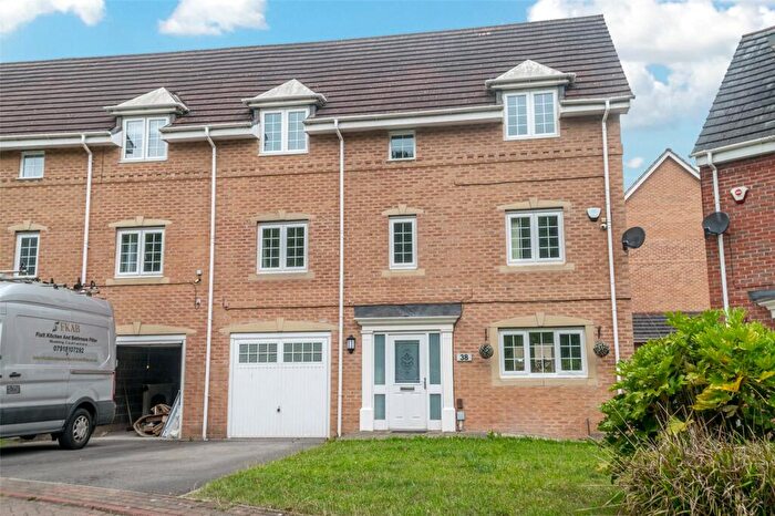 5 Bedroom Semi-Detached House For Sale In Troydale Park, Pudsey, West Yorkshire, LS28