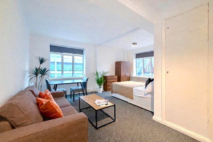 Studio To Rent In Warren Court, Euston Road, London, NW1