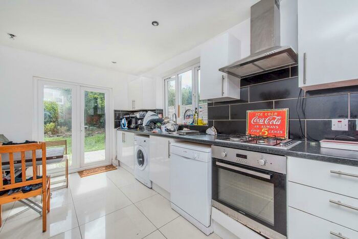 4 Bedroom House To Rent In Glenarm Road, London, E5