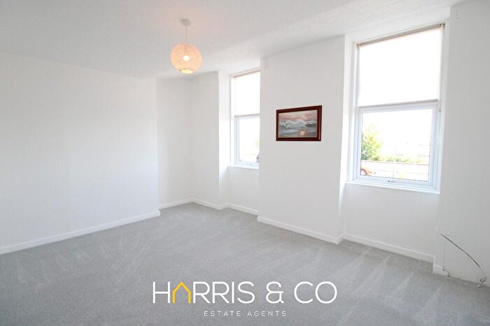 1 Bedroom Apartment For Sale In Queens Terrace, Fleetwood, FY7