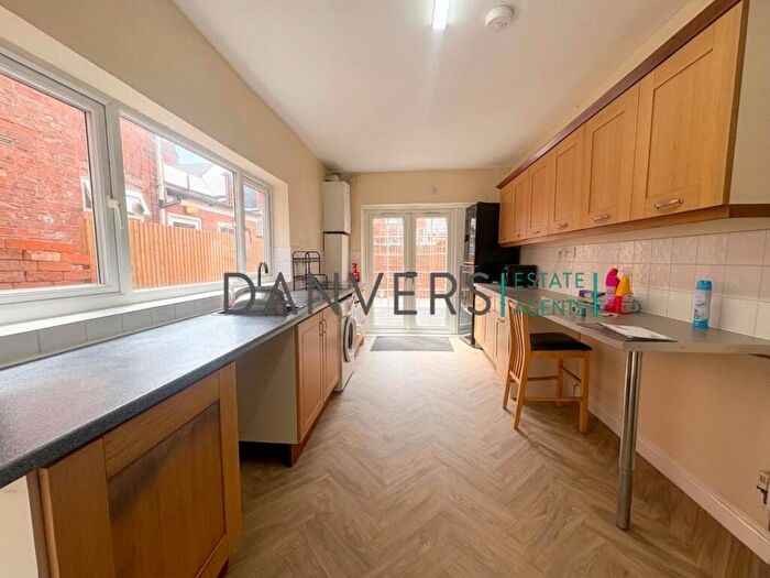 4 Bedroom Property To Rent In Barclay Street, Leicester, LE3