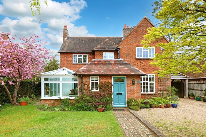 4 Bedroom Detached House For Sale In Caledon Road, Beaconsfield, HP9