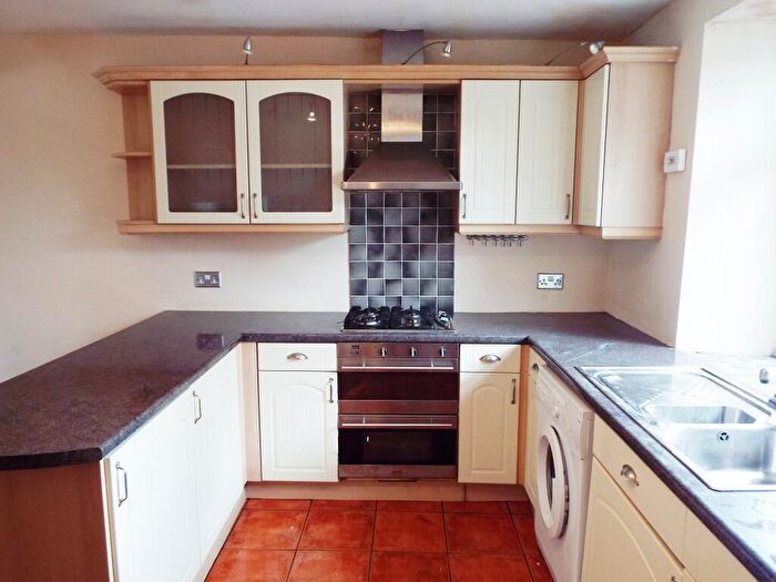 3 Bedroom Terraced House To Rent In Hall Road, Handsworth, Sheffield, S13