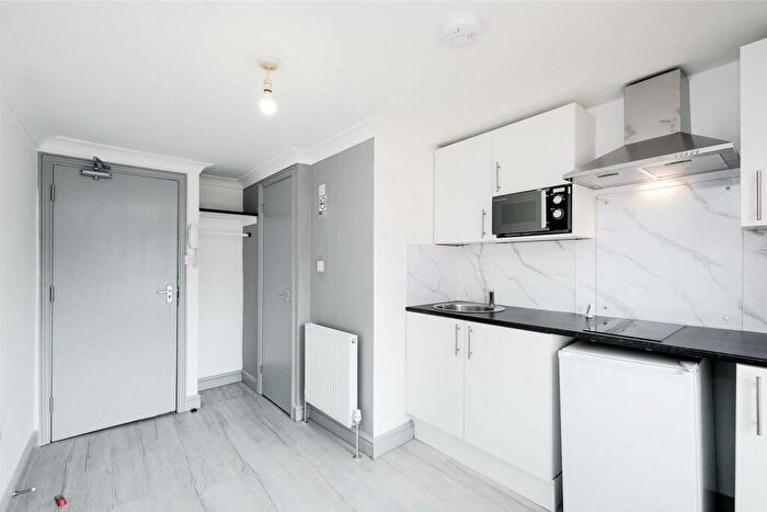 Studio To Rent In Folkestone Road, Walthamstow, E17