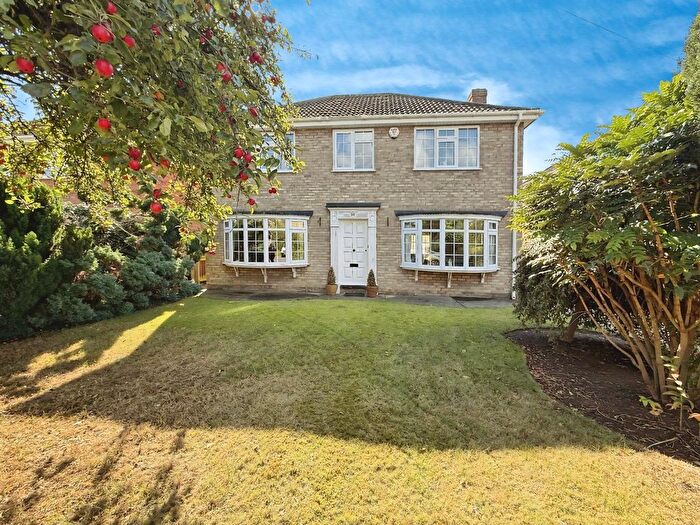 3 Bedroom Detached House For Sale In Abbotsway, Grimsby, Lincolnshire, DN32