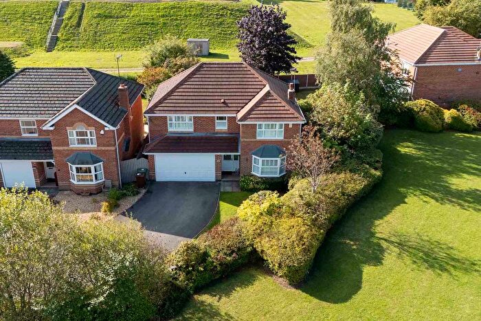 4 Bedroom Detached House For Sale In Belvedere Court, Alwoodley, Leeds, LS17