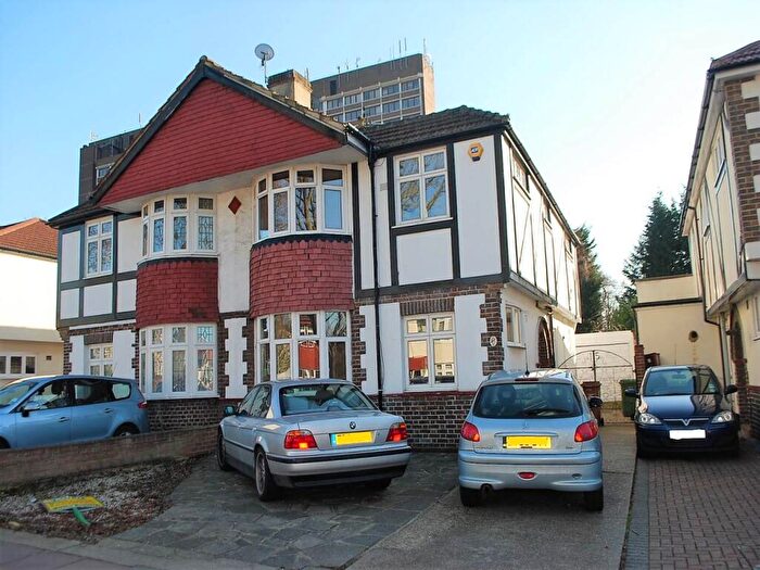 4 Bedroom House To Rent In Old Farm Avenue, Sidcup, Kent, DA15