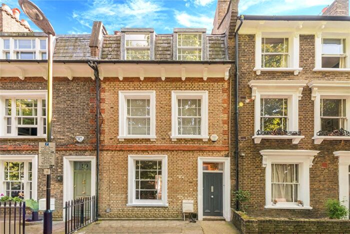 3 Bedroom Terraced House To Rent In Harecourt Road, Islington, N1