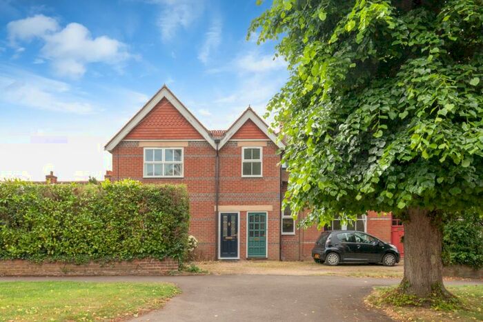 1 Bedroom Apartment To Rent In Park Road, Abingdon, OX14