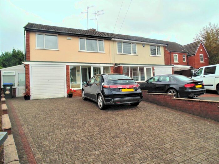 3 Bedroom Semi-Detached House To Rent In Farlands Grove, Great Barr B43