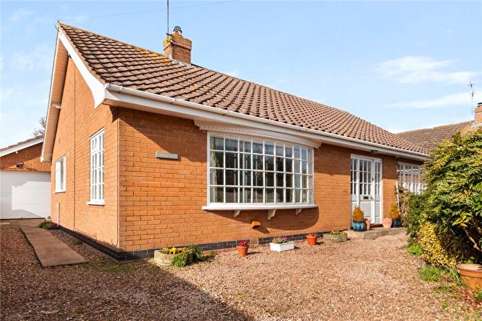 3 Bedroom Bungalow For Sale In Grange Lane, Utterby, Lincolnshire, LN11