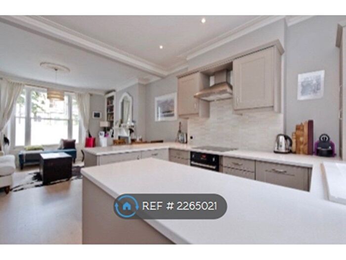 1 Bedroom Flat To Rent In B, London, W12