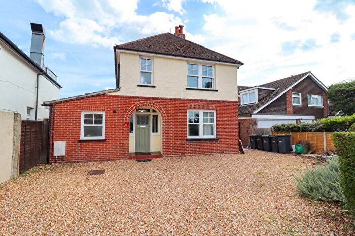 4 Bedroom Detached House For Sale In Hollow Lane, Hayling Island, PO11