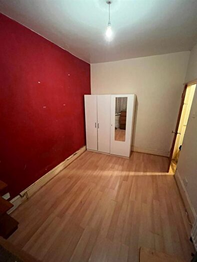 1 Bedroom Property To Rent In Mostyn Avenue, Wembley, HA9