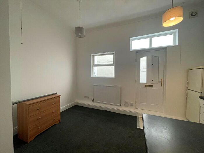 Flat To Rent In Northam Road, Southampton, SO14