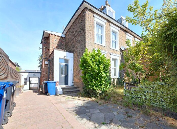 1 Bedroom Flat For Sale In Church Lane, East Finchley, N2