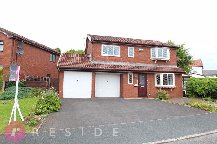 4 Bedroom Detached House For Sale In Upper Passmonds Grove, Passmonds, Rochdale, OL11