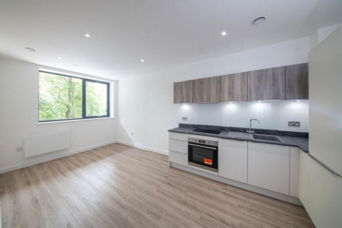 1 Bedroom Apartment To Rent In Meadow House, Ashwood Park, RG23