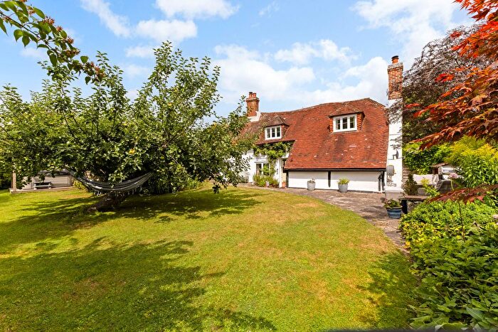 2 Bedroom Cottage For Sale In High Street, Selborne, GU34