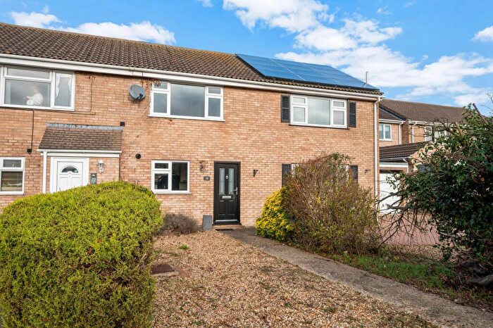 3 Bedroom Terraced House For Sale In Fitzwilliam Road, Stamford, PE9