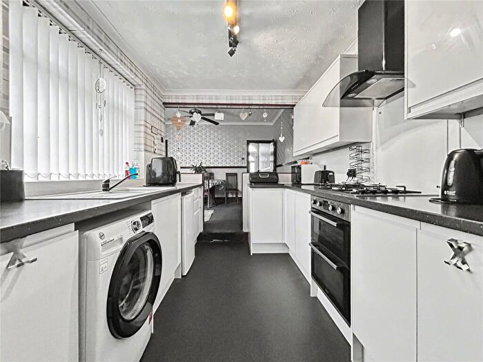 3 Bedroom Terraced House For Sale In Ingram Road, Gillingham, Kent, ME7